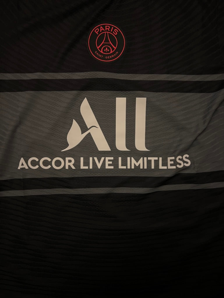 Player Spec Nike Paris Saint-Germain Third Jersey 2021/22 Small Brand new w/tags