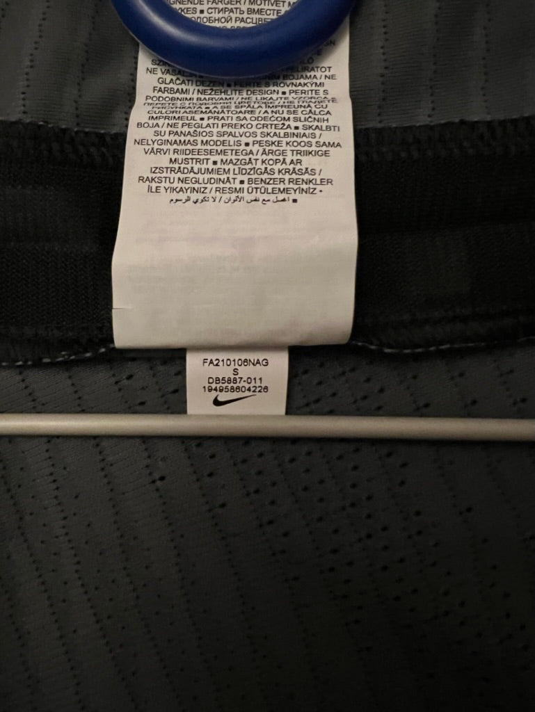 Player Spec Nike Paris Saint-Germain Third Jersey 2021/22 Small Brand new w/tags