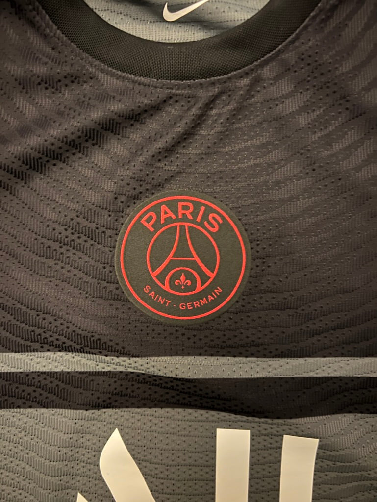 Player Spec Nike Paris Saint-Germain Third Jersey 2021/22 Small Brand new w/tags