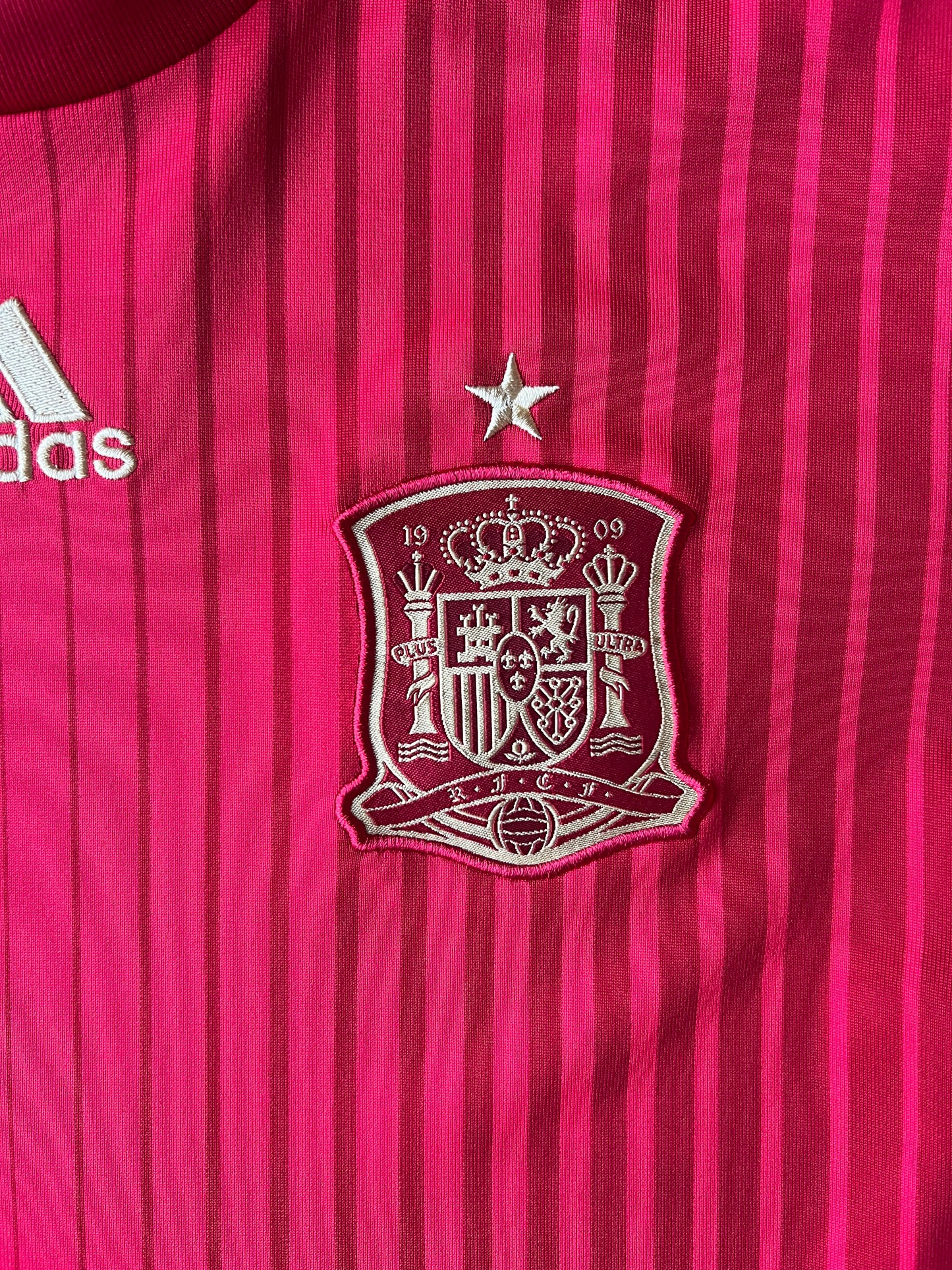 Adidas Spain Home Jersey 2014 Medium FIFA World Champions Patch