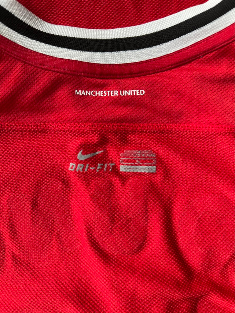 Nike Manchester United Home Jersey 2011/12 Young #18 Medium