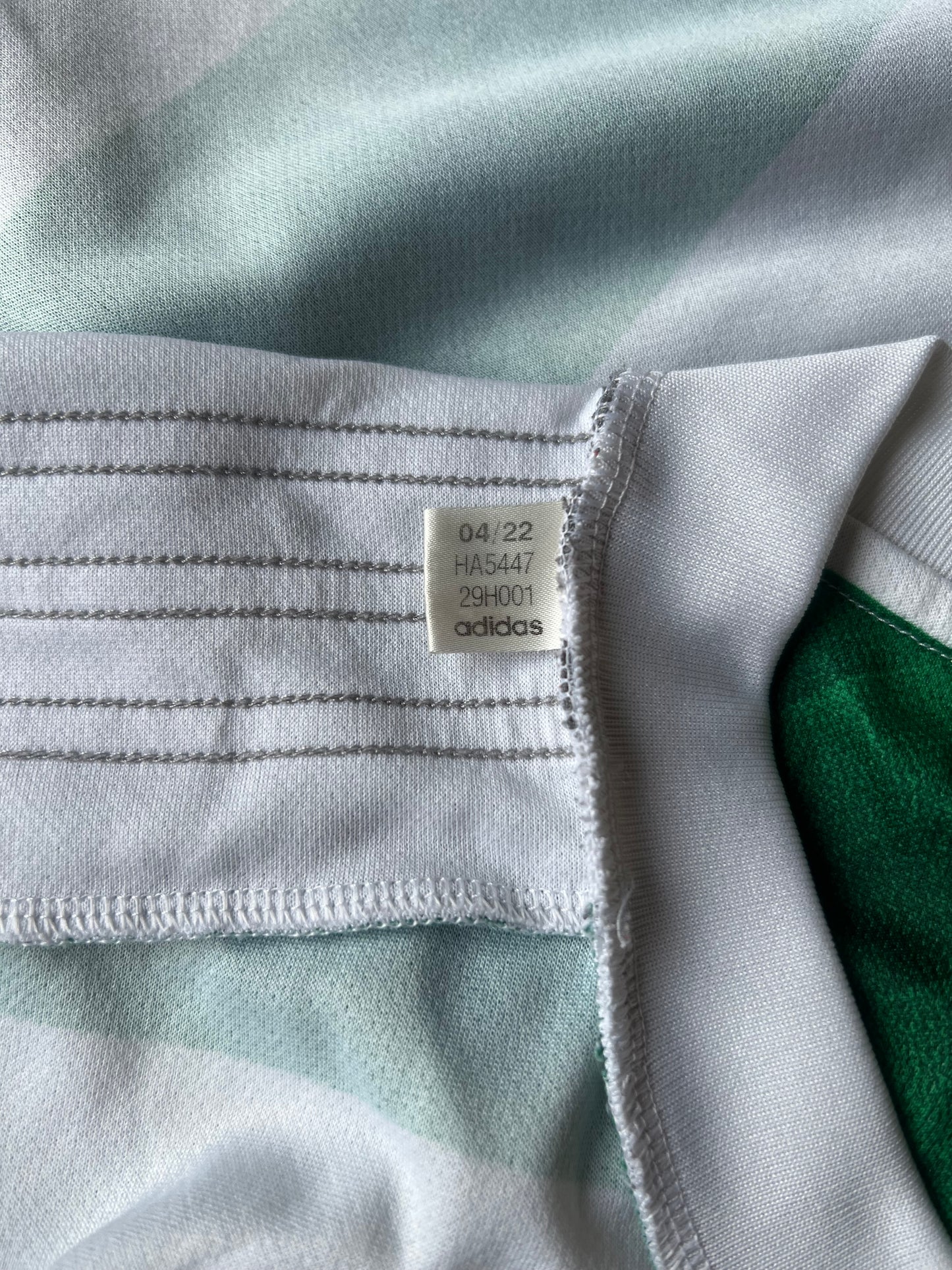 Adidas Celtic Home Jersey 2022/23 Small No Sponsor