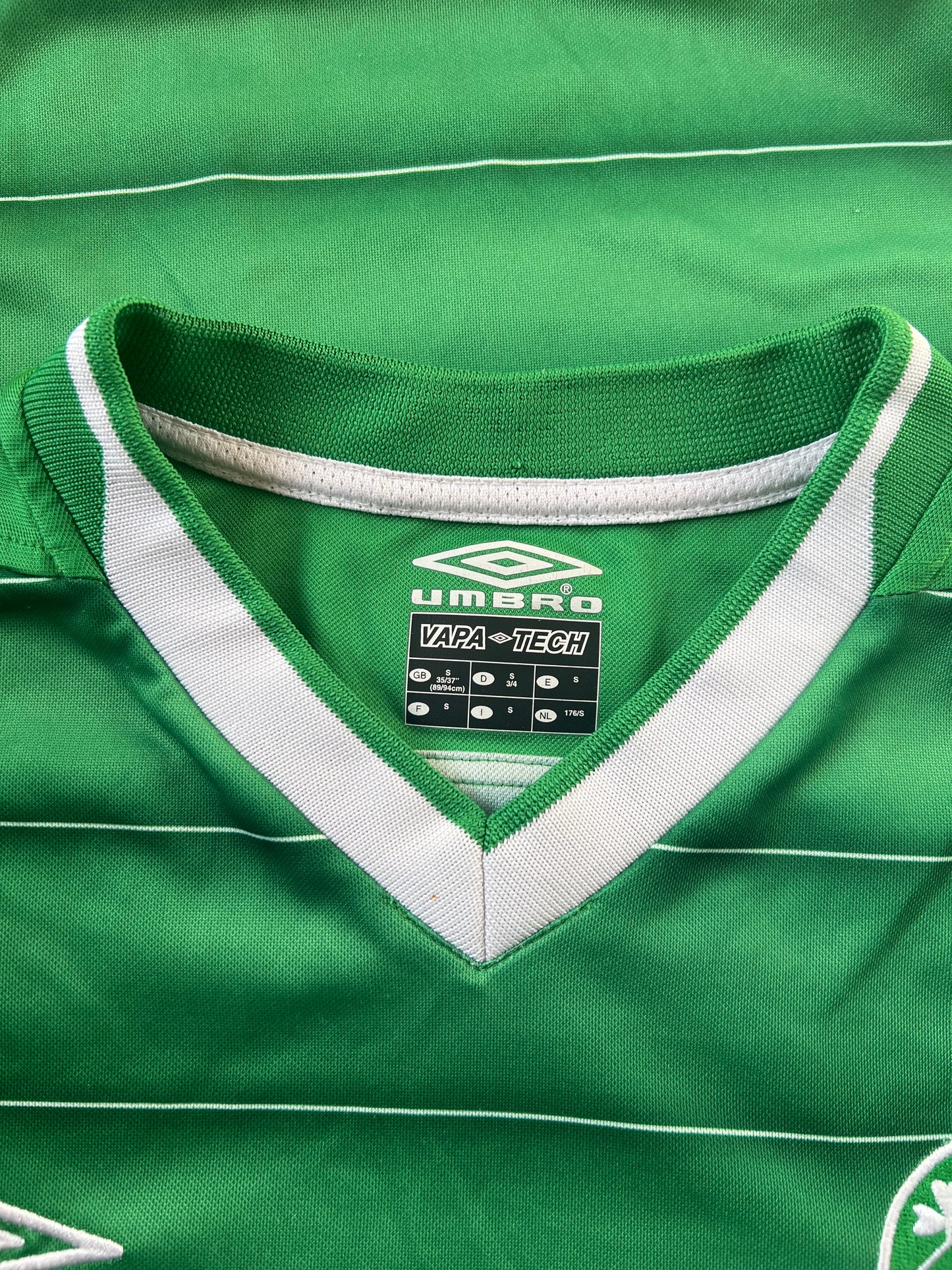 Vintage Umbro Ireland Home Jersey 2003 Small