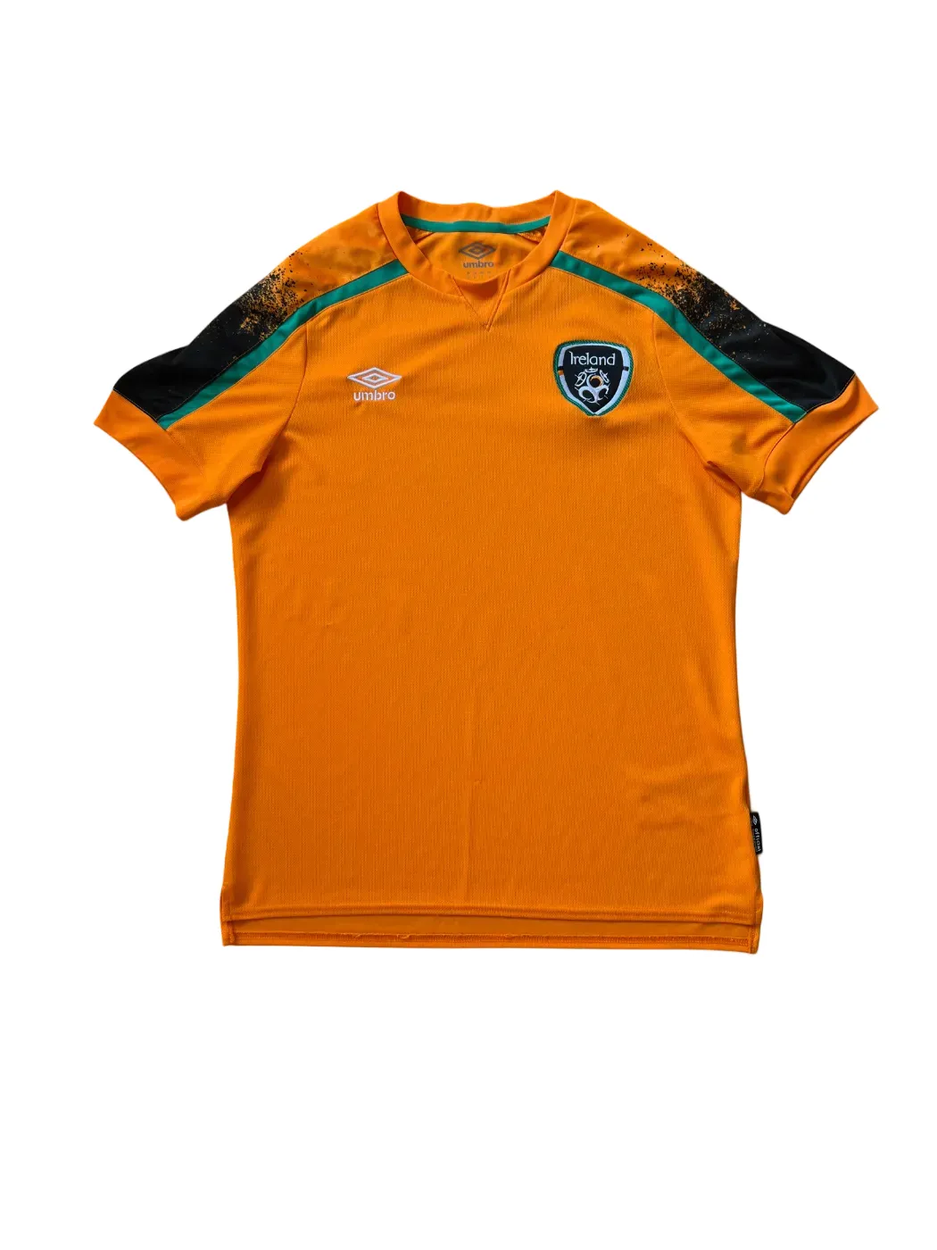 Umbro Ireland Away Jersey 2022 Medium