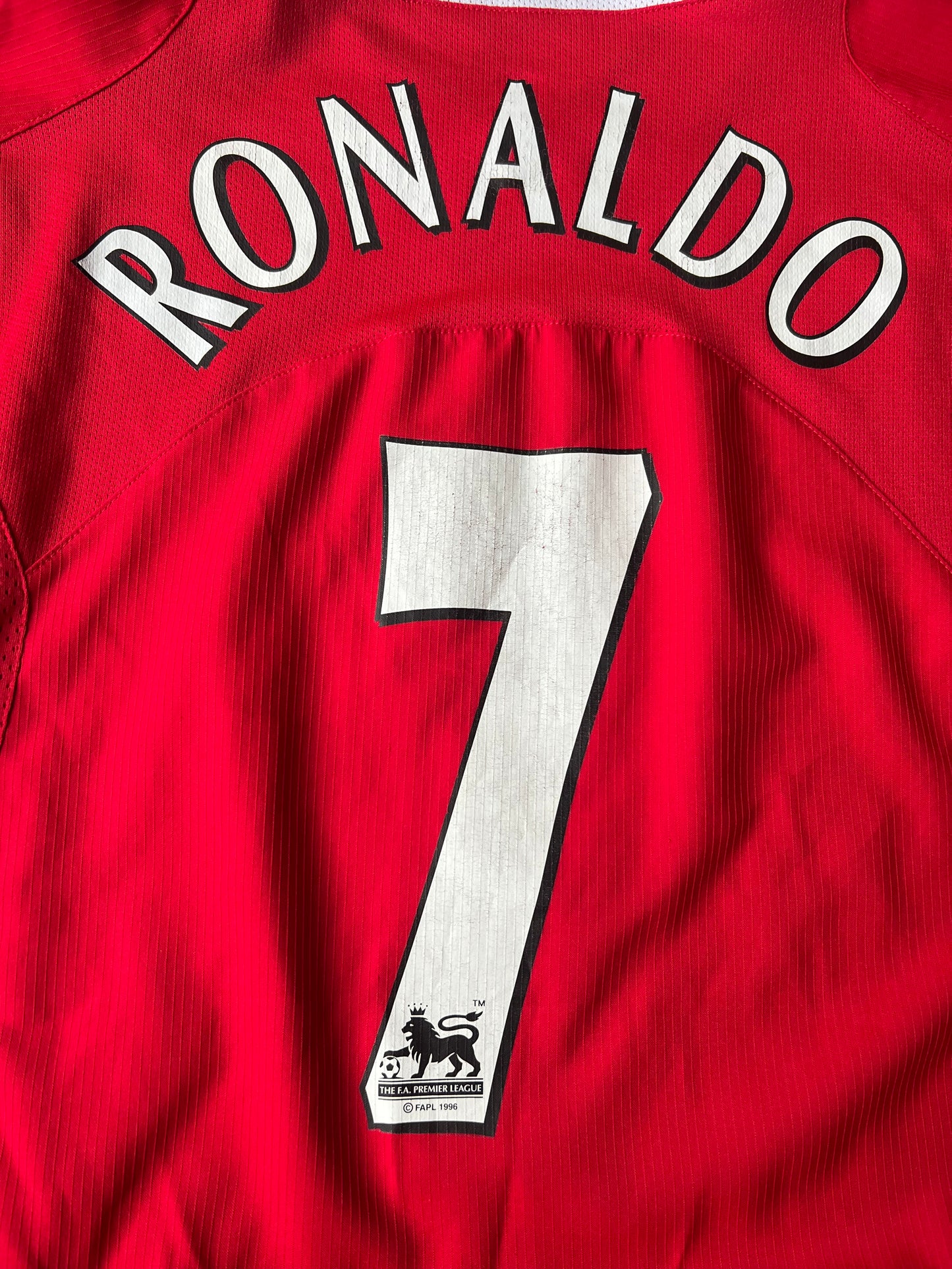 Vintage 2000s Nike Total 90 Manchester United Home Jersey 2004-06 Small Ronaldo #7