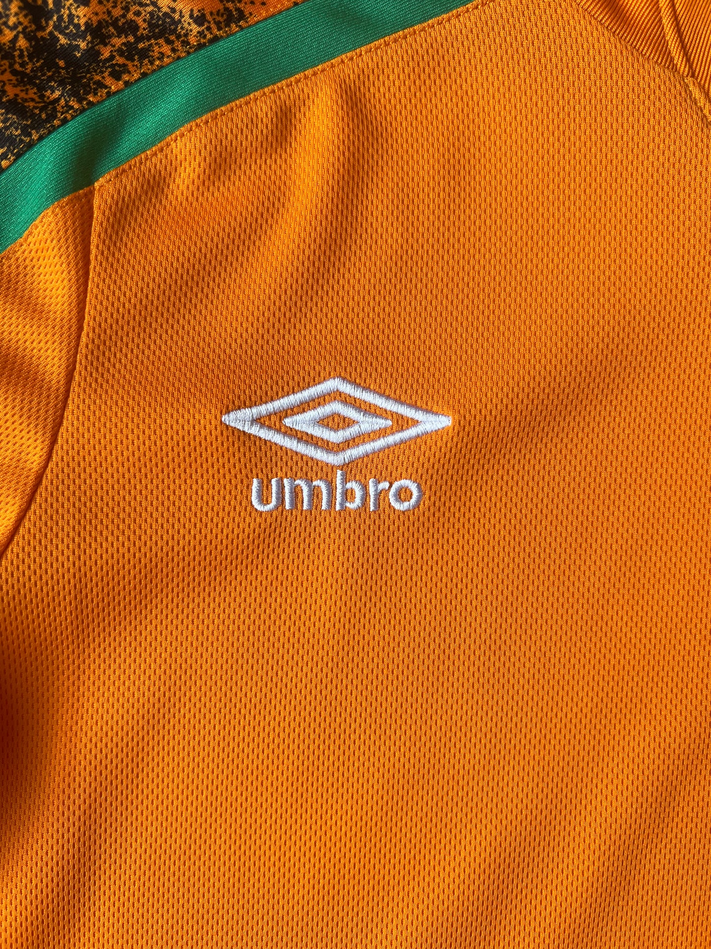 Umbro Ireland Away Jersey 2022 Small