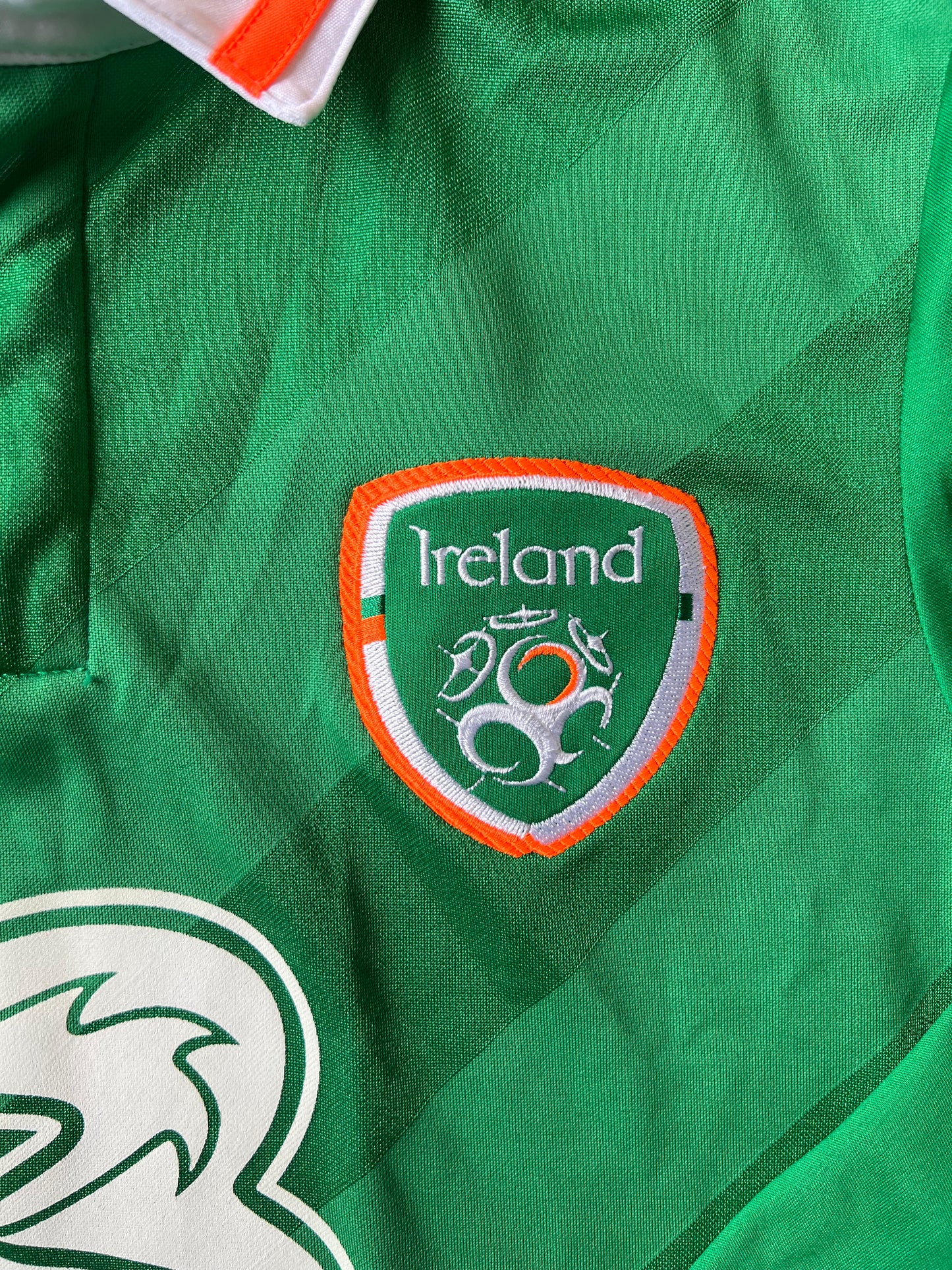 Umbro Ireland Home Jersey 2016 Small Long Sleeve