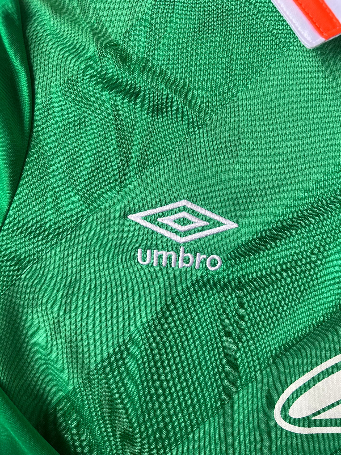 Umbro Ireland Home Jersey 2016 Small Long Sleeve