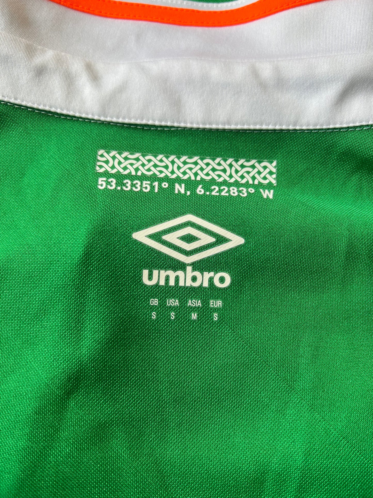 Umbro Ireland Home Jersey 2016 Small Long Sleeve