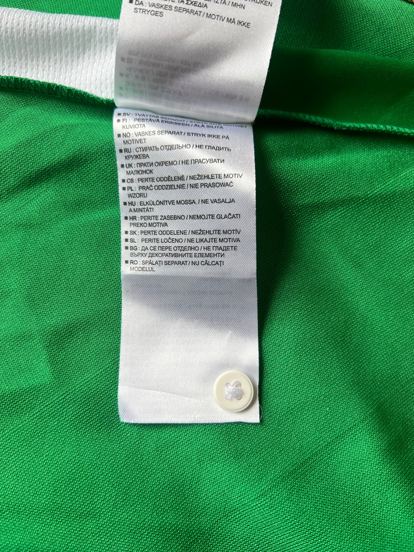 Umbro Ireland Home Jersey 2016 Small Long Sleeve